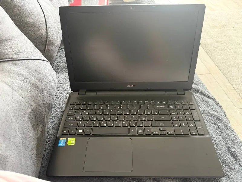 Acer Extensa EX2510G ноутбук 1