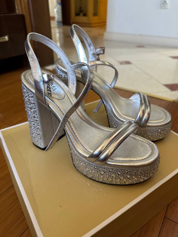 Босаножки Michael Kors 37 размер 5