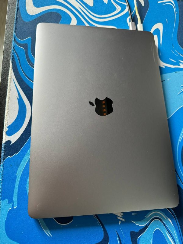 Макбук про 13 2017 i5 8GB 2.3GHz 8