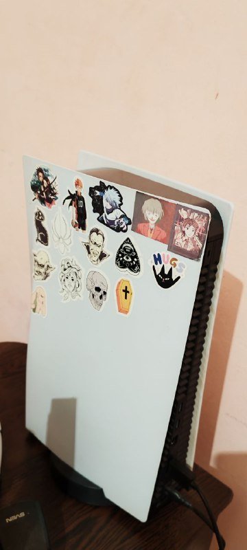 PS5 с дисководом и двумя джойстиками 4