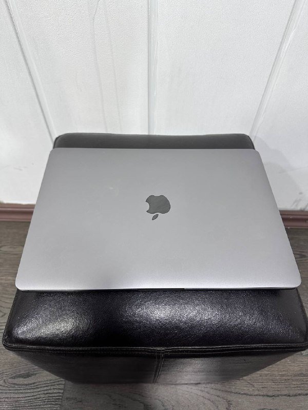MacBook Pro M2 2022 13.3 inch 8/256gb 2