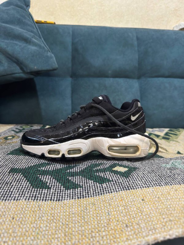 Reebok Club C Extra, Guess Lederboots, Puma Cali, Converse, Puma cilia, Nike air max 95 36 размер 9