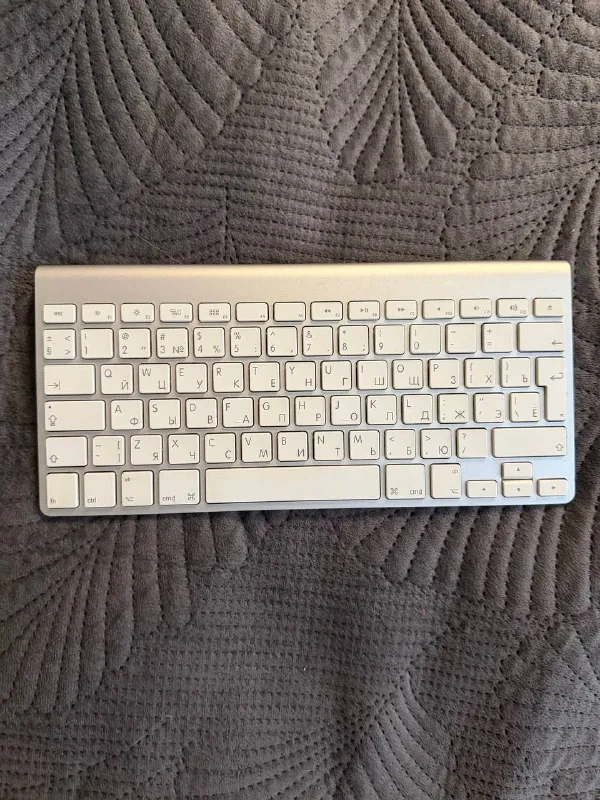 Apple Wireless Keyboard A1314