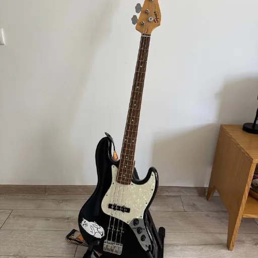 Fender Squire Jbass
