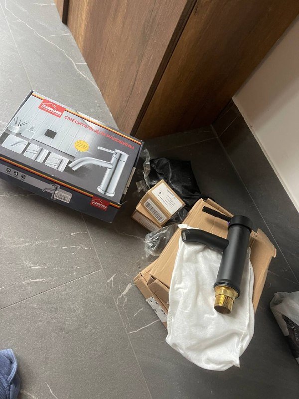 Черные смесители 3 шт, крючки самоклеящиеся