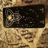 Delay, reverb и Pulsar tremolo педали 3