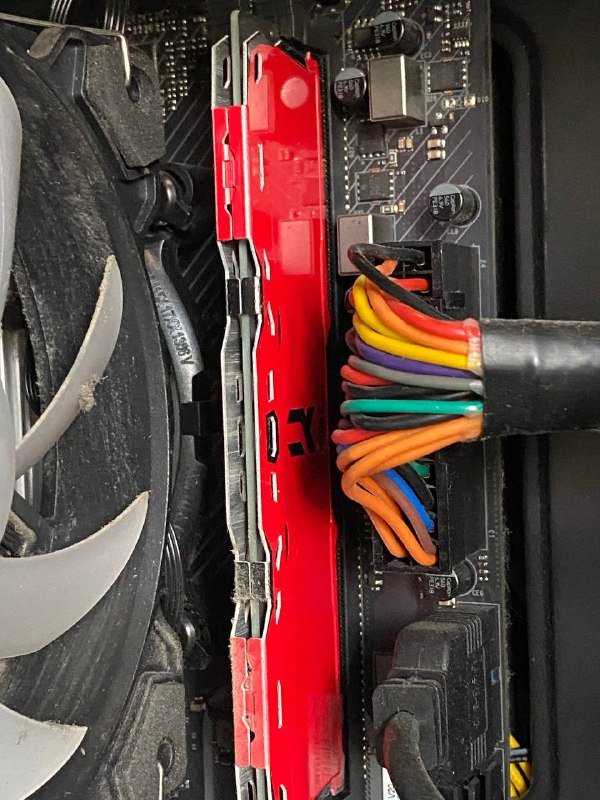 Компьютер, клавиатура Trust GXT833, внешняя звуковая карта Ugreen 3