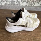 Кроссовки Nike 1