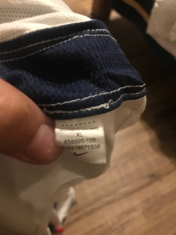 ветровик ellesse, шорты, майки Nike, Париж, Адидас, кожаные утепленные ботинки 36 размер 2