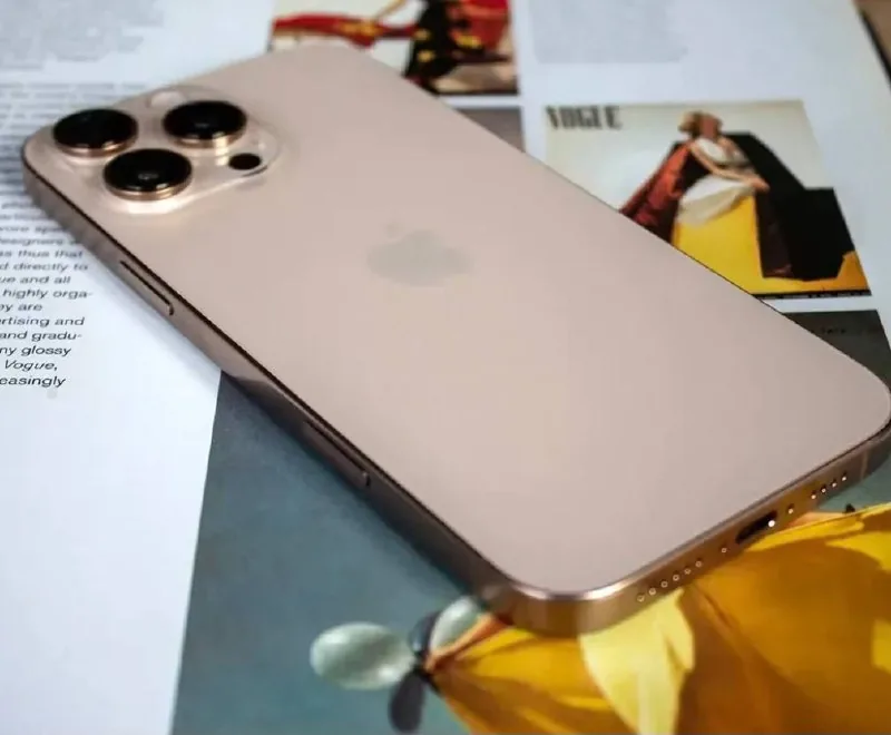 iPhone 16 Pro Max Desert Titanium 256 ГБ 1