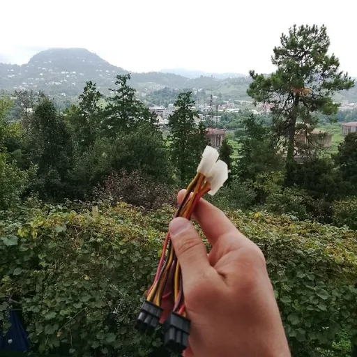 Видеокарта GTX 630, переходник питания