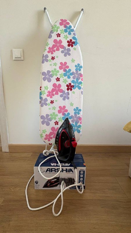 Утюг, гладильная доска