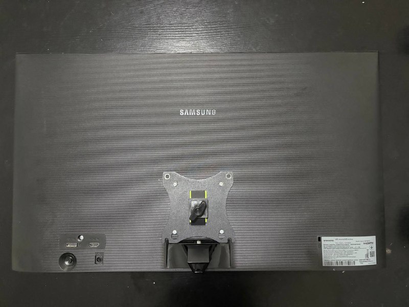 Монитор Samsung S27F358FWI с кронштейном 27 дюймов 3