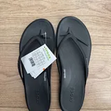 Crocs Miami Round Toe Flip 1
