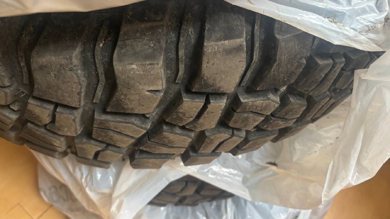 Шины bf goodrich km3 mud terrain 33*10,5 r15 4 шт 2