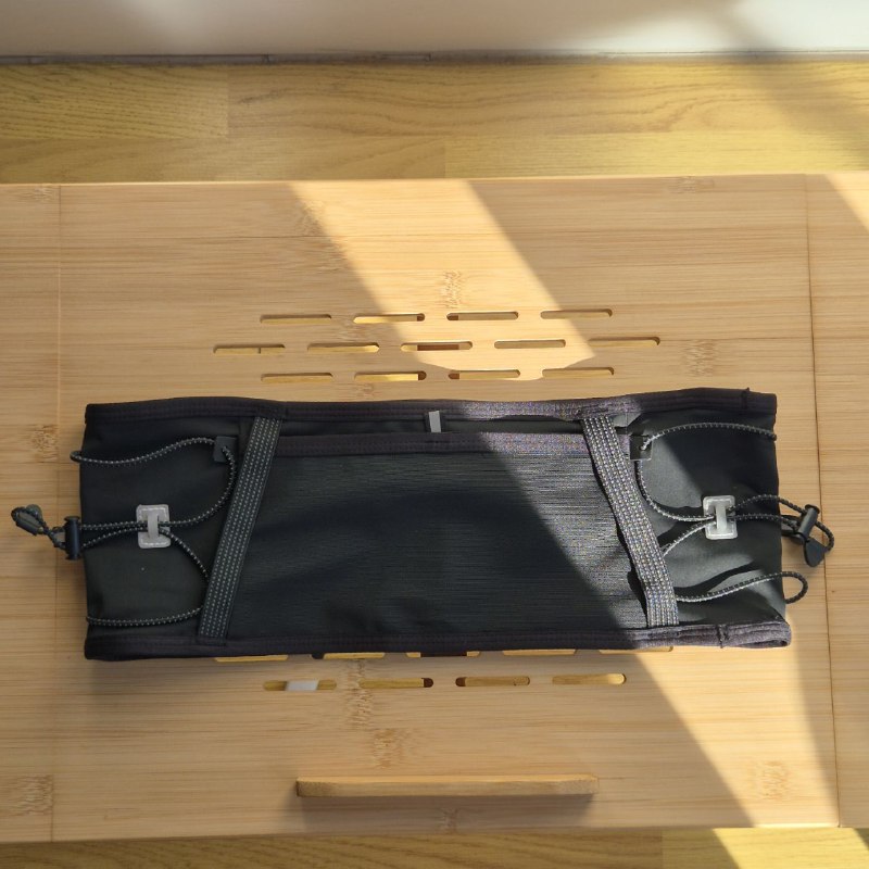 Поясная сумка для бега регулируемая 2