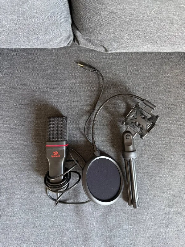 Микрофон Redragon Quasar