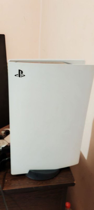 PS5 с дисководом и двумя джойстиками 5