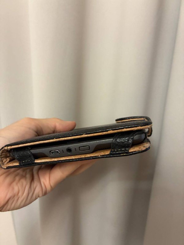 Электронная книжка Kindle Amazon 4 Touch 6