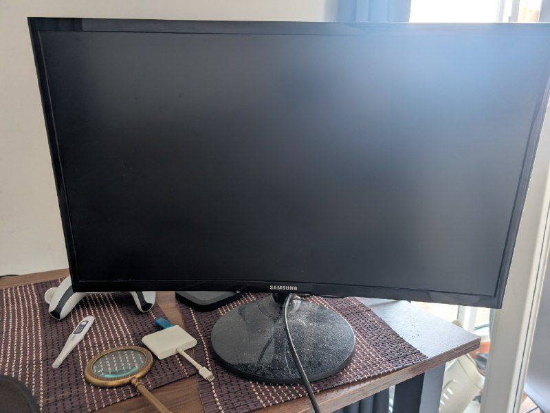 Монитор Samsung C24f390fhi 2