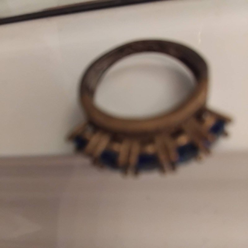 куртки кожаные, жилетка, пиджак, женские туфли, часы, кольца, кухонные лопатки, спреи для собак 10