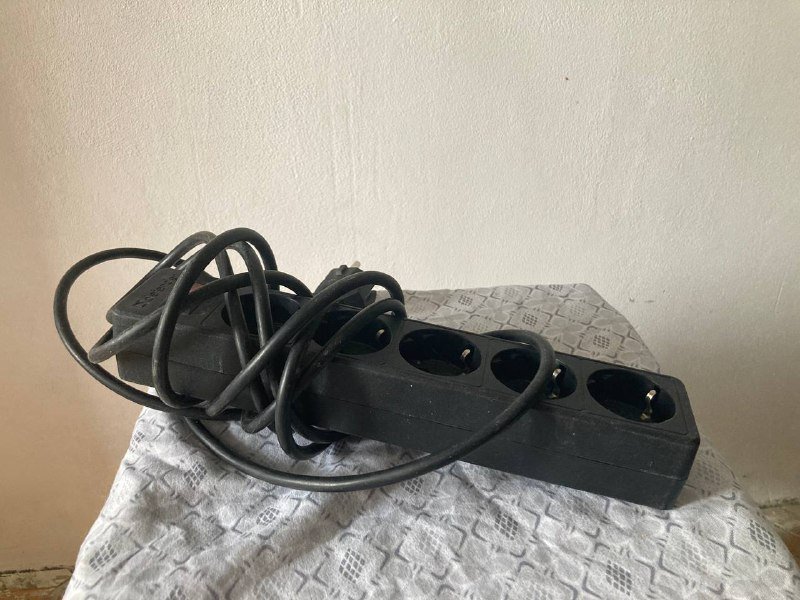 Спейсер для котов, павер банки Xiaomi и Mediarange, сетевые фильтры, кофемолка Vitek VT-1540 SR, расчёски для кошек 3