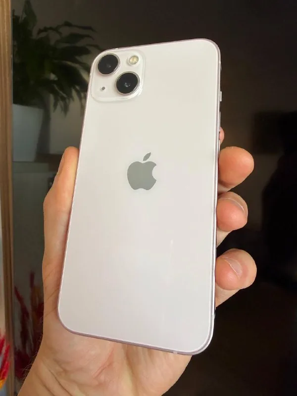 iPhone 13 256 ГБ 1