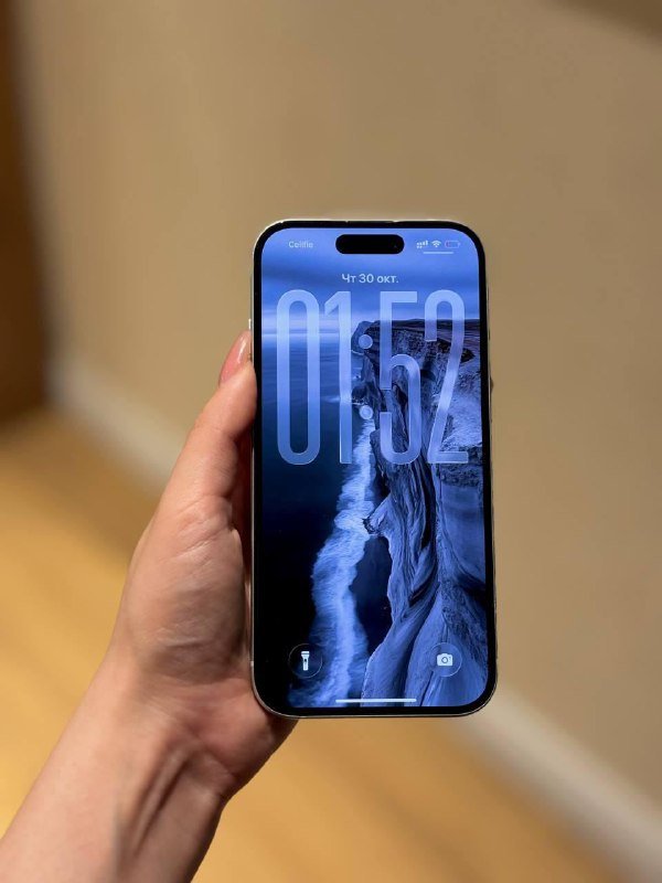 MacBook Pro M1, iPhone 13 Pro, iPhone 15, iPad 5 поколения 8