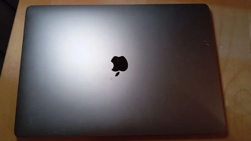 MacBook Pro 16" Intel i7 16GB RAM 512GB SSD 1