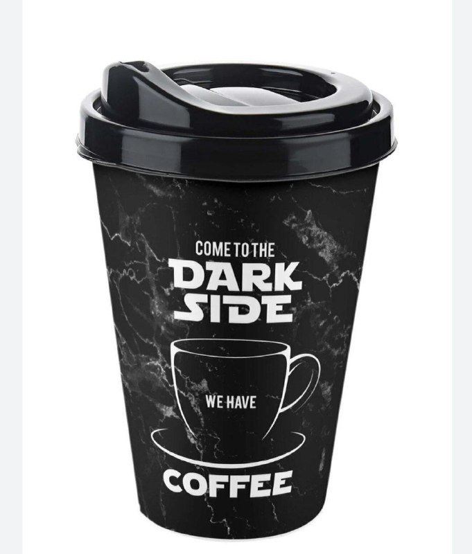 женская одежда: майка, футболка, водолазка, джинсы; кофейные кружки, игрушки, посуда