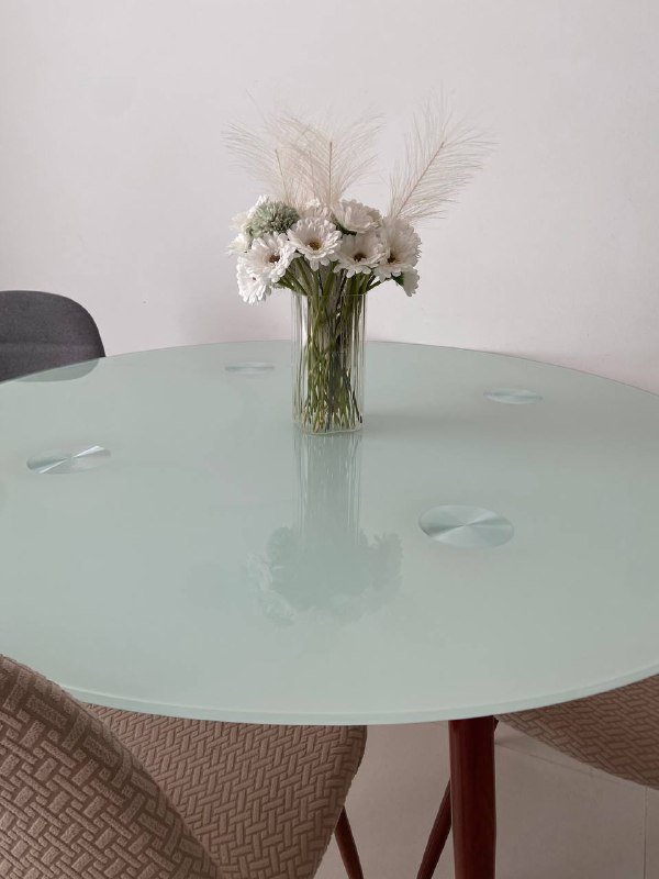 стол с 4 стульями 2