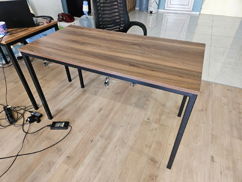 Удлинитель, фильтр, MI router 4A, микроволновка, офисные столы, кресла, стулья, мониторы, ноутбук ASUS 7