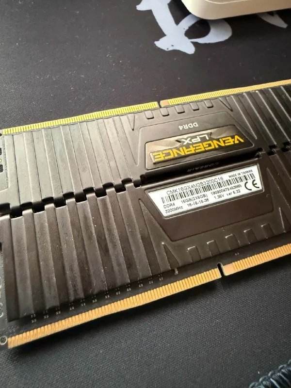 Corsair Vengeance LPX DDR4 RAM 16GB