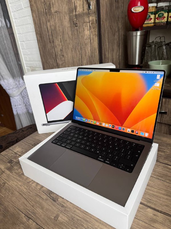 Macbook Pro 14 Inch 2021, 32GB RAM, 512GB Storage