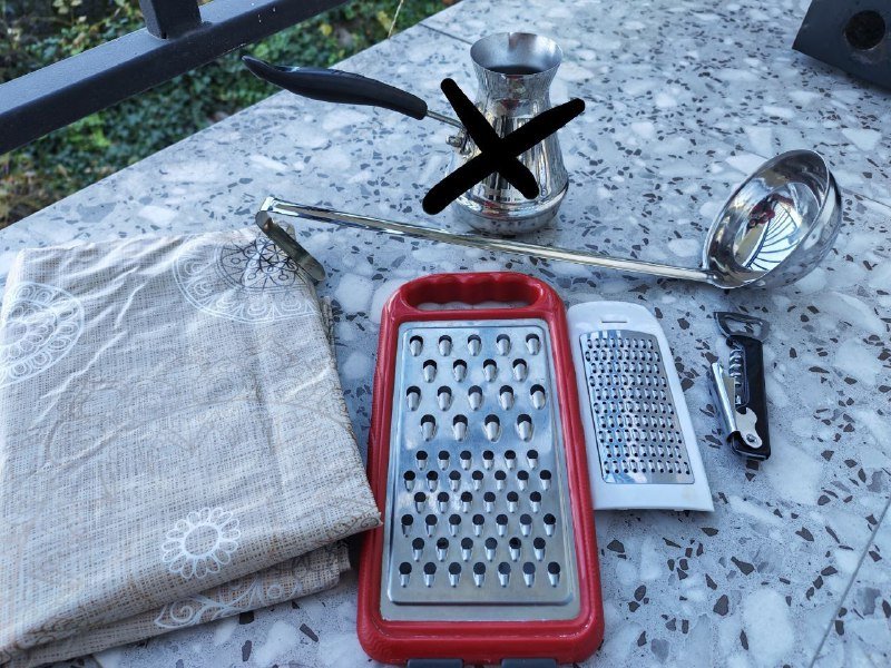 Терка большая, терка маленькая, штопор, черпак, скатерть