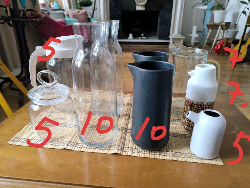 Кувшины и молочник