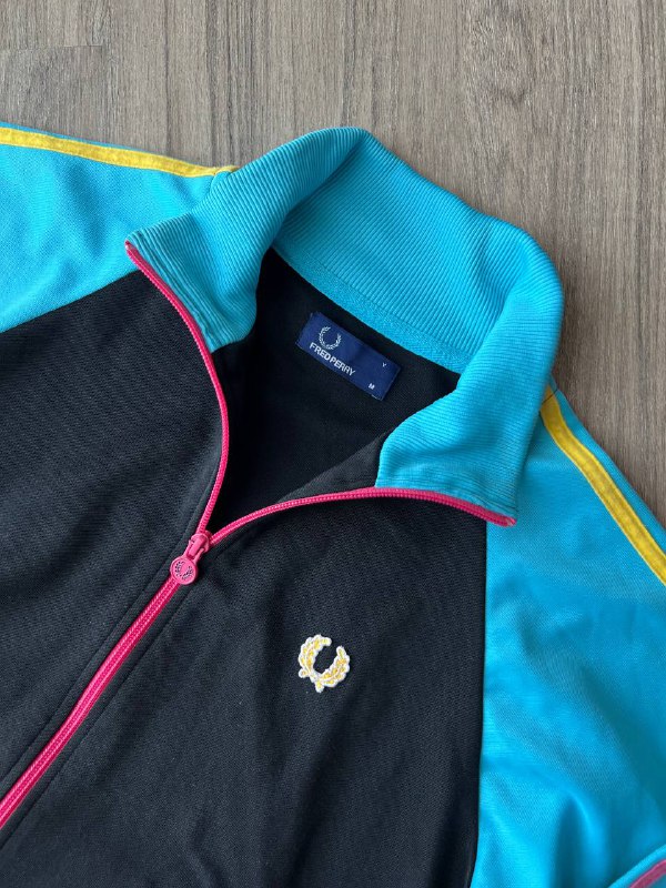 Олимпийка Fred Perry размер M