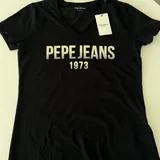 Мужская сорочка Lacoste, женская футболка Pepe Jeans 1