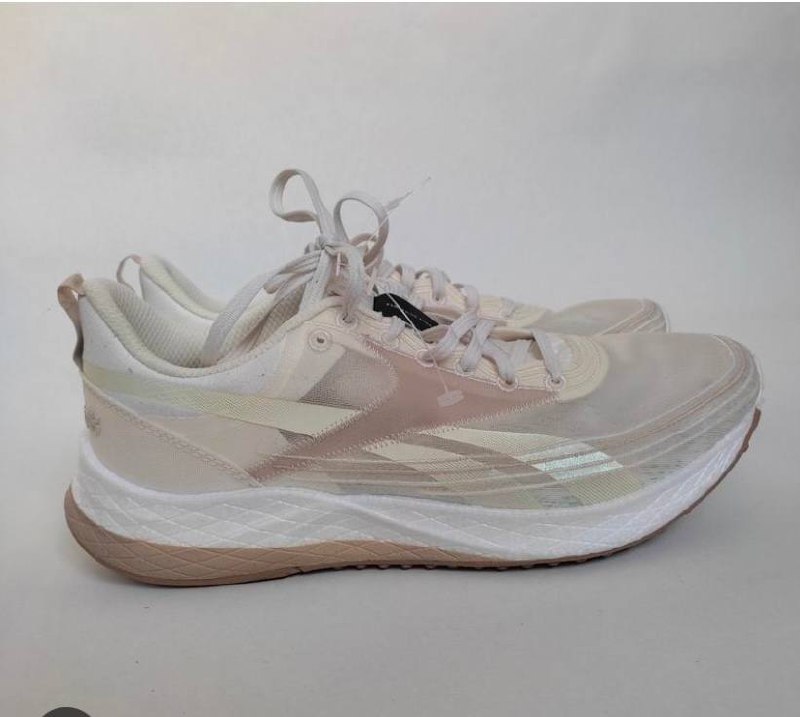 Кроссовки женские Reebok, размер 39