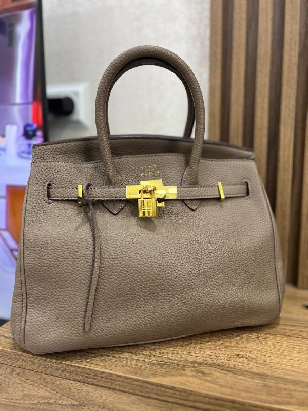 Сумки разных цветов и моделей 5