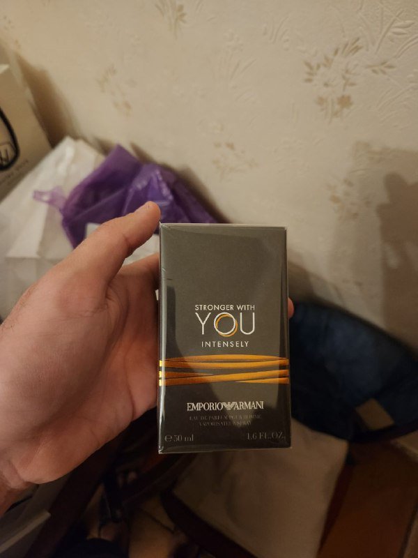 Парфюм Emporio Armani Stronger With You Intensely 3