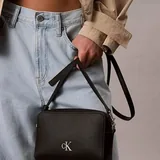 Сумки, футболки, кроссовки 3