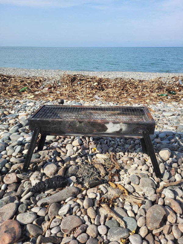 Мангал с 4 шампурами и жидкостью для розжига