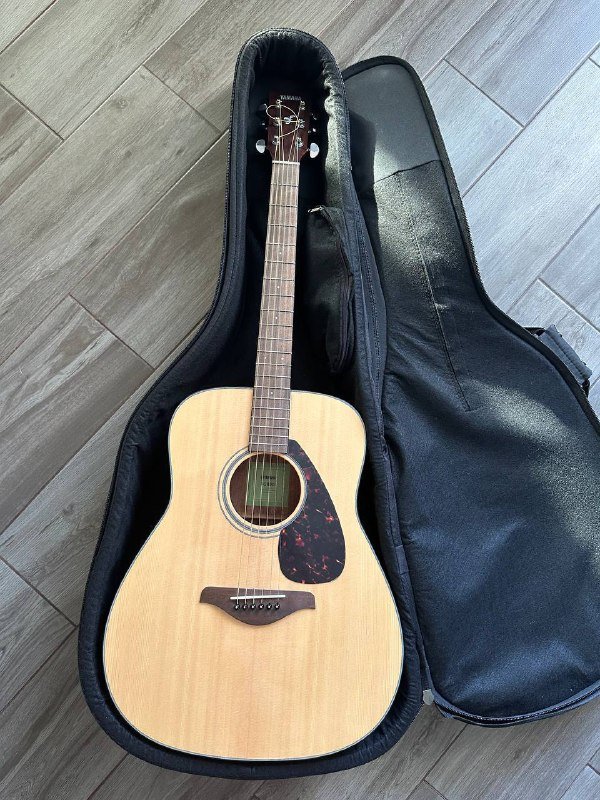 акустическая гитара Yamaha FG800 и чехол