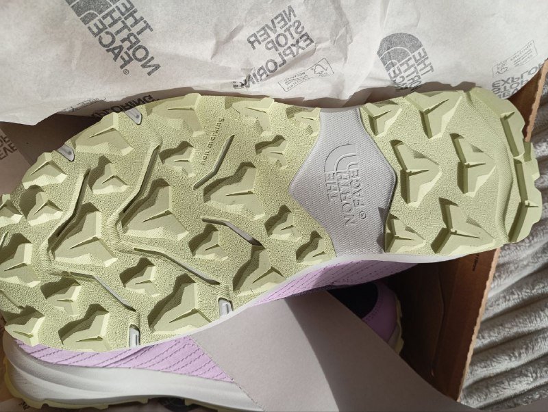 Кроссовки The North Face новые размер 39 2