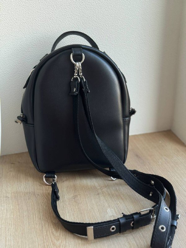 Рюкзак kuraga, босоножки, кеды белые 2