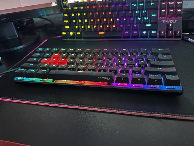 HyperX alloy origins 60, PS4 500GB, 2 джойстика, 3 игры