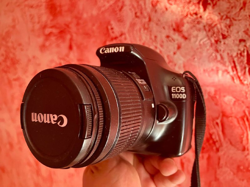 Canon EOS 1100D, Canon SX1 IS