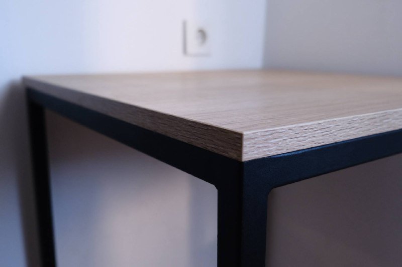 Стол 60x60 см, высота 75 см 2