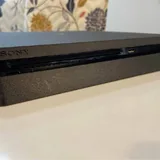 PlayStation 4 Slim 5